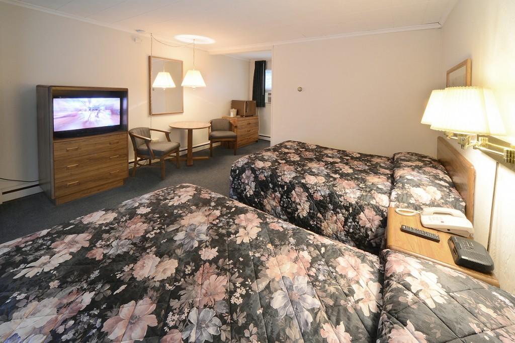 Turf And Spa Motel Саратога-Спрингс Экстерьер фото